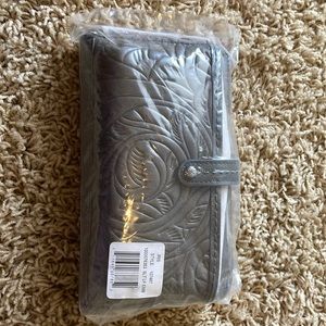 The sak iris large smartphone crossbody